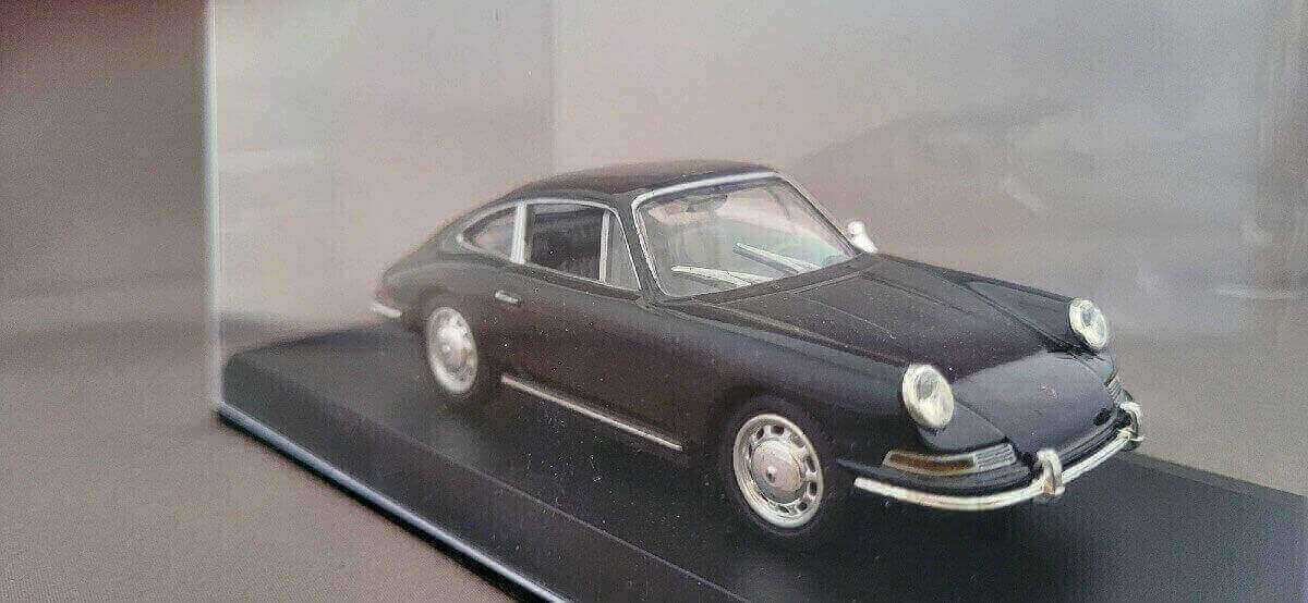 Modelcars HighSpeed Porsche 912 Coupe black right front