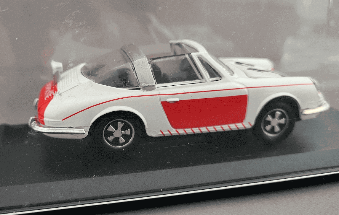 Modelcar Eligor Porsche 911 targa Rijkspolitie no 33 right side