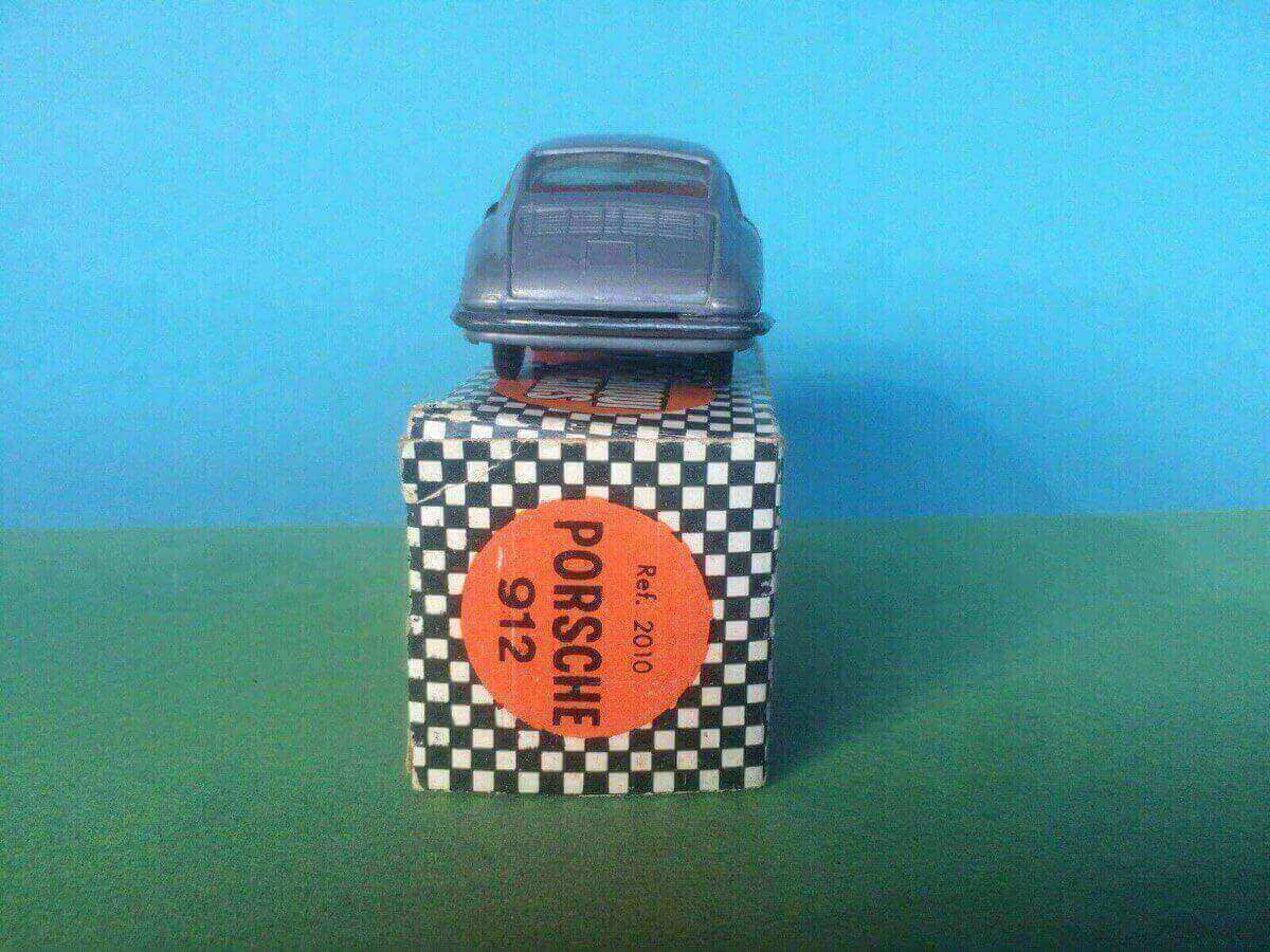 Modelcars NACORAL CHIQUICARS Porsche 912 Coupe rear Silver on box 912stuff