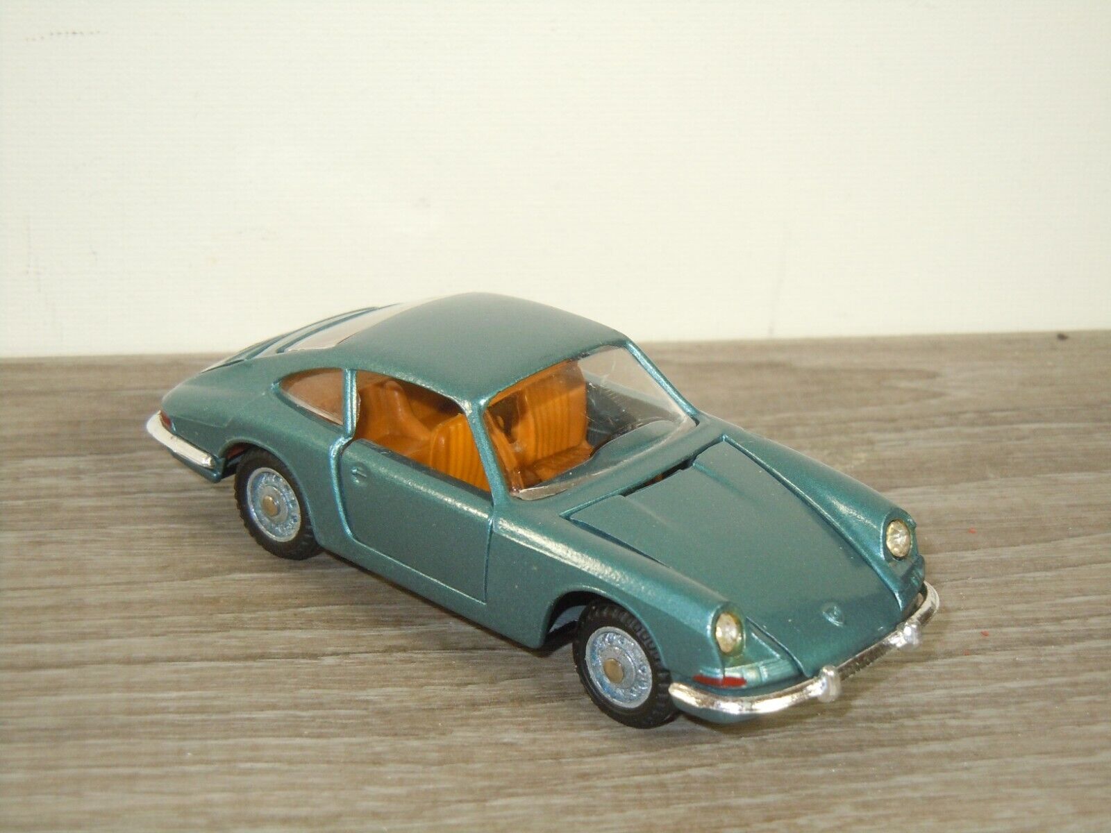 Modelcars MEBETOYS Porsche 912 Coupe A-12 GreenBlue front right