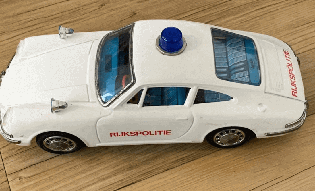 AOSHIN Porsche 912 Coupe Rijkspolitie Police car