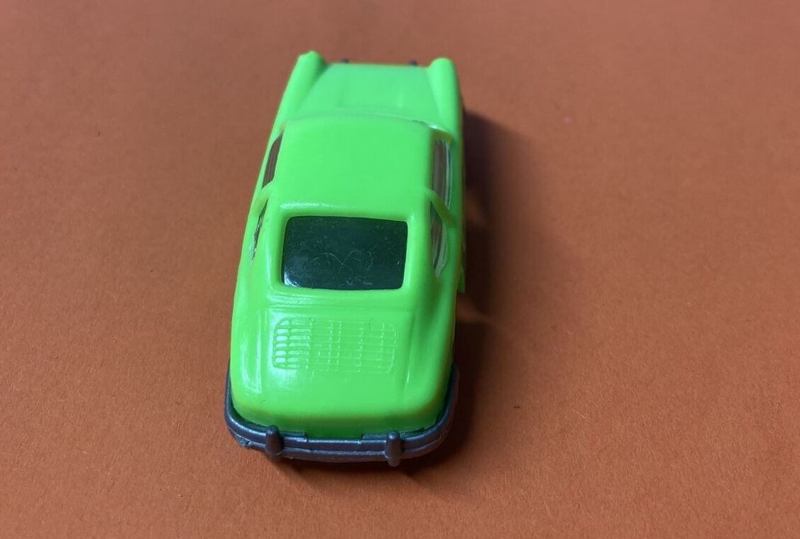 Modelcar MANURBA Porsche 912 Coupe green rear