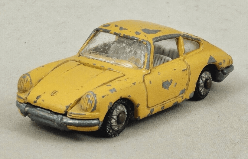 Modelcar PENNY Porsche 912 coupé Yellow scale 1:66 front left