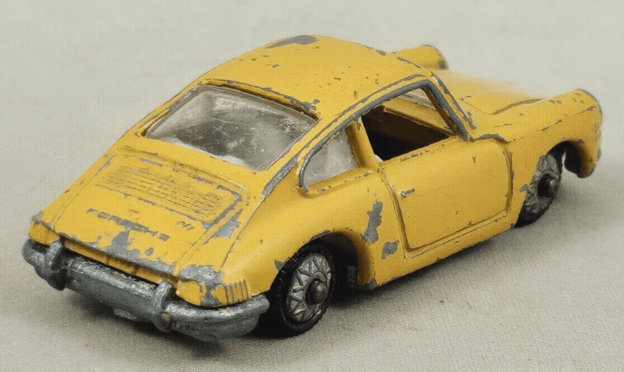 Modelcar PENNY Porsche 912 coupé Yellow scale 1:66 right rear