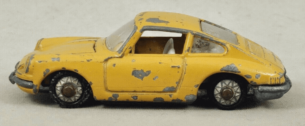 Modelcar PENNY Porsche 912 coupé Yellow scale 1:66 left side