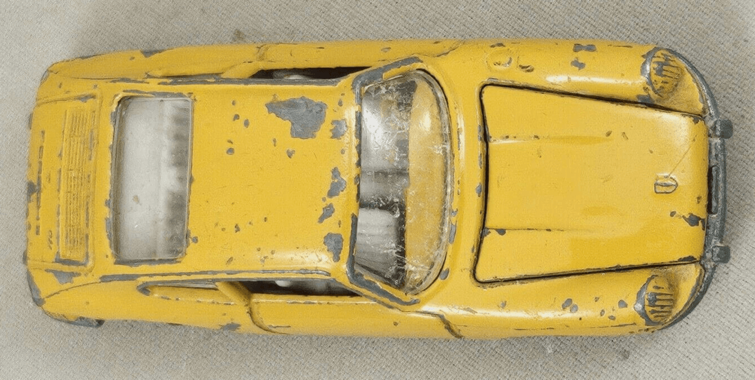 Modelcar PENNY Porsche 912 coupé Yellow scale 1:66 from above
