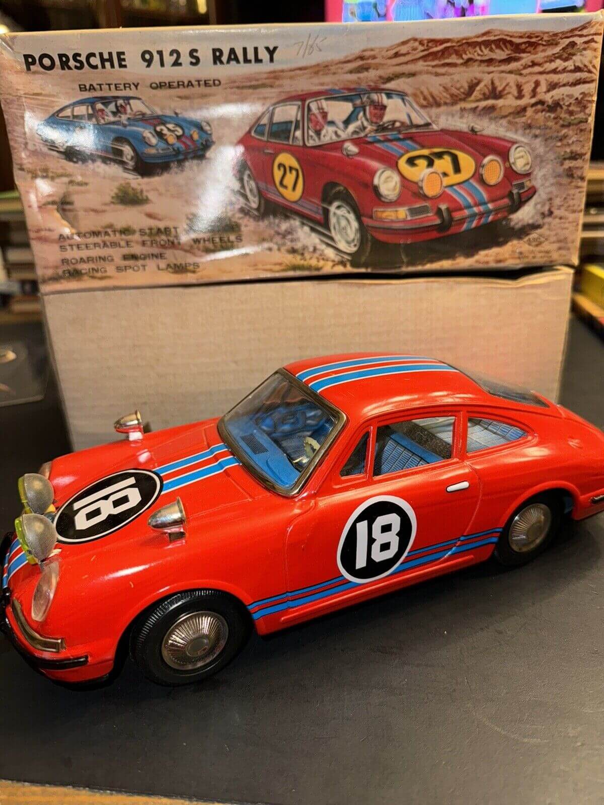 AOSHIN modelcar Porsche 912S Coupe Rally color red number 18 left side with box