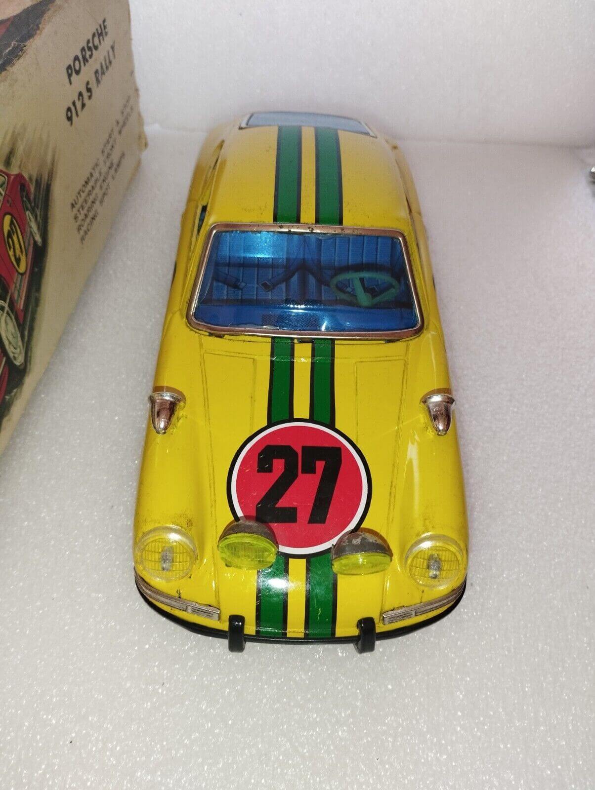 Modelcars AOSHIN Porsche 912 Coupe Yellow Rallye no. 27 front www.912stuff.com