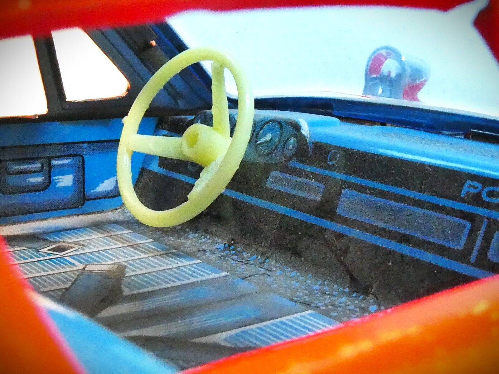 Aoshin ASC Porsche 912 coupé Rally Red no. 16 interior dash modelcar www.912stuff.com