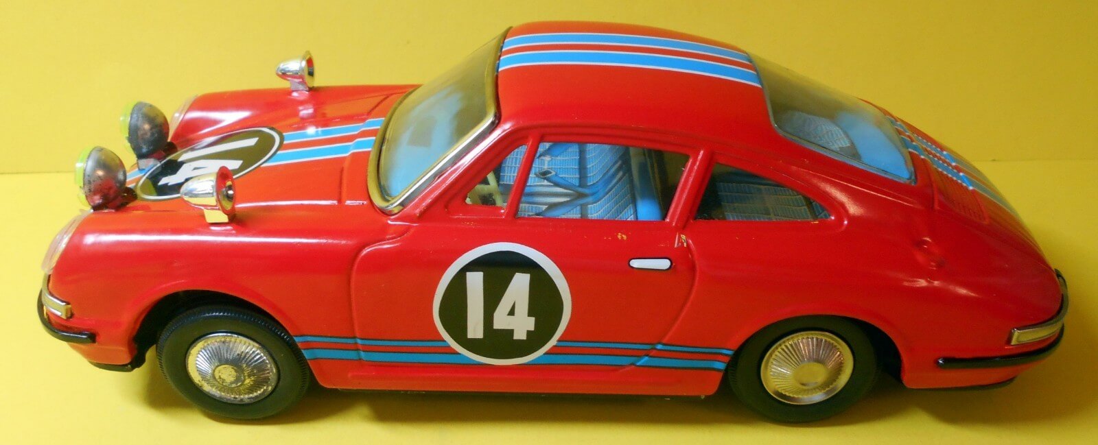 Aoshin Porsche 912 Coupé Red no. 14 left side www.912stuff.com